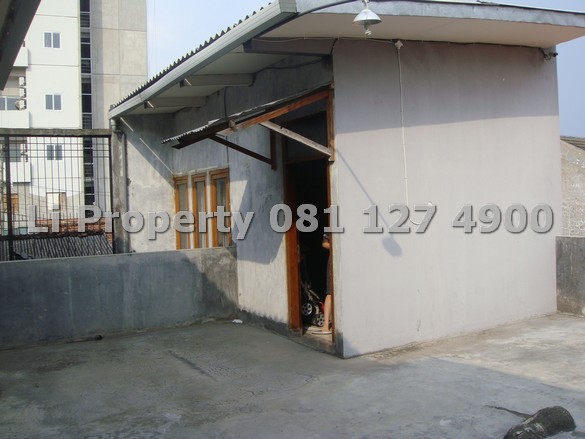 dijual-rumah-kelengan-depok-tengahkota-semarang-liproperty-hanna-li-rumah113-olx-urbanindo