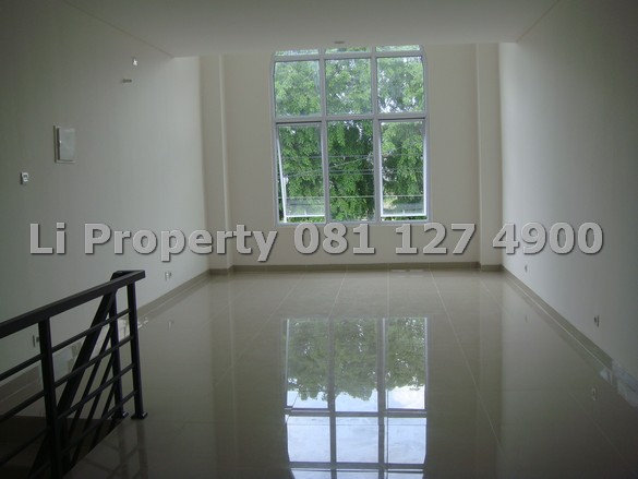disewakan-dikontrakkan-ruko-paramount-square-simongan-semarang-liproperty-hanna-li-rumah123-olx-urbanindo