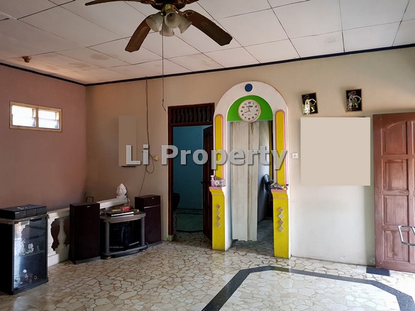 dijual-rumah-ngalian-dekat-pasar-semarang-liproperty-hanna-li-rumah123-olx-99